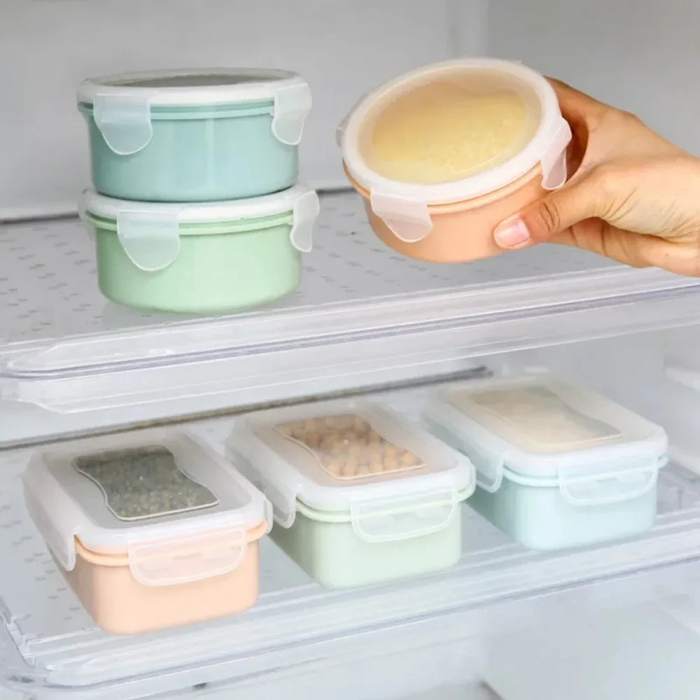 đ± Transparent Kidsâ Lunch Box â Practical & Microwave Safe!