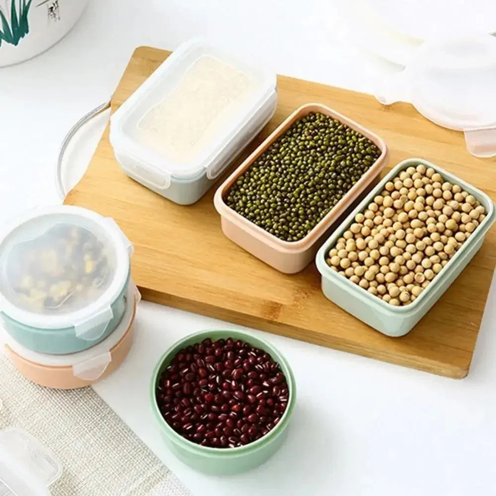 đ± Transparent Kidsâ Lunch Box â Practical & Microwave Safe!