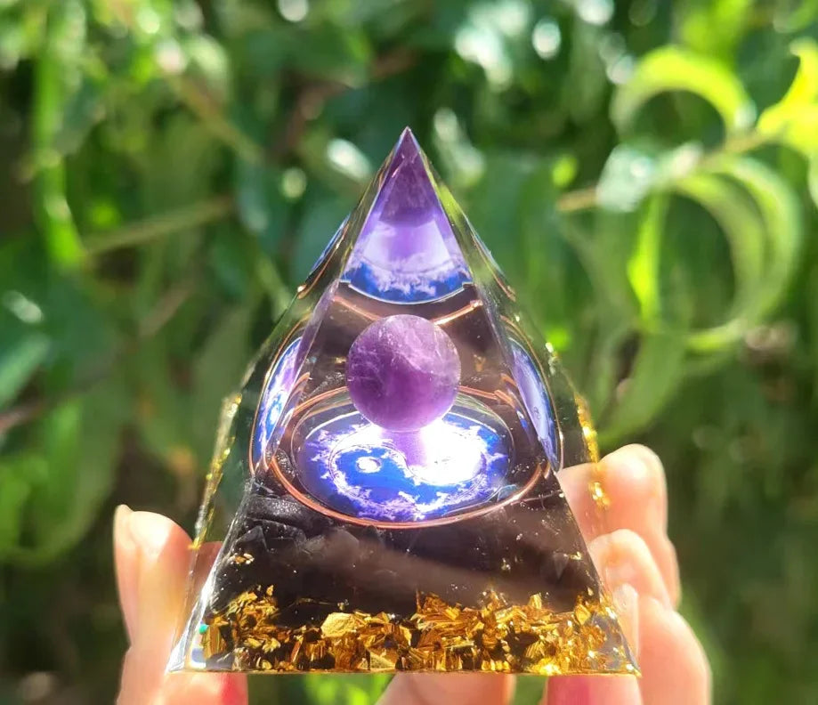 🔮 Energy Pyramid Orgonite – Amplify Positivity & Spiritual Flow!
