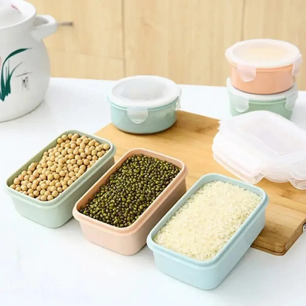 đ± Transparent Kidsâ Lunch Box â Practical & Microwave Safe!