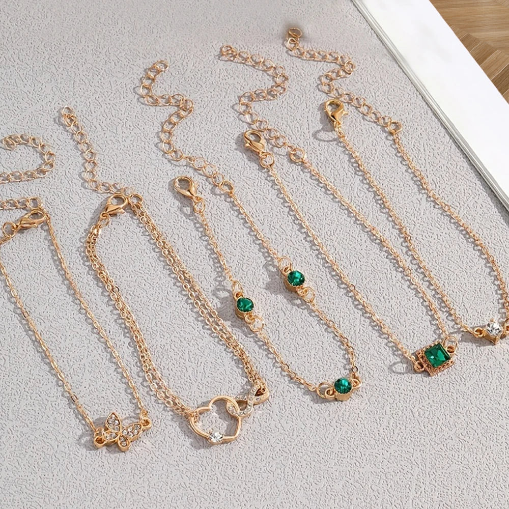 ✨ Timeless Glamour – 5-Piece Rhinestone Bracelet Set!
