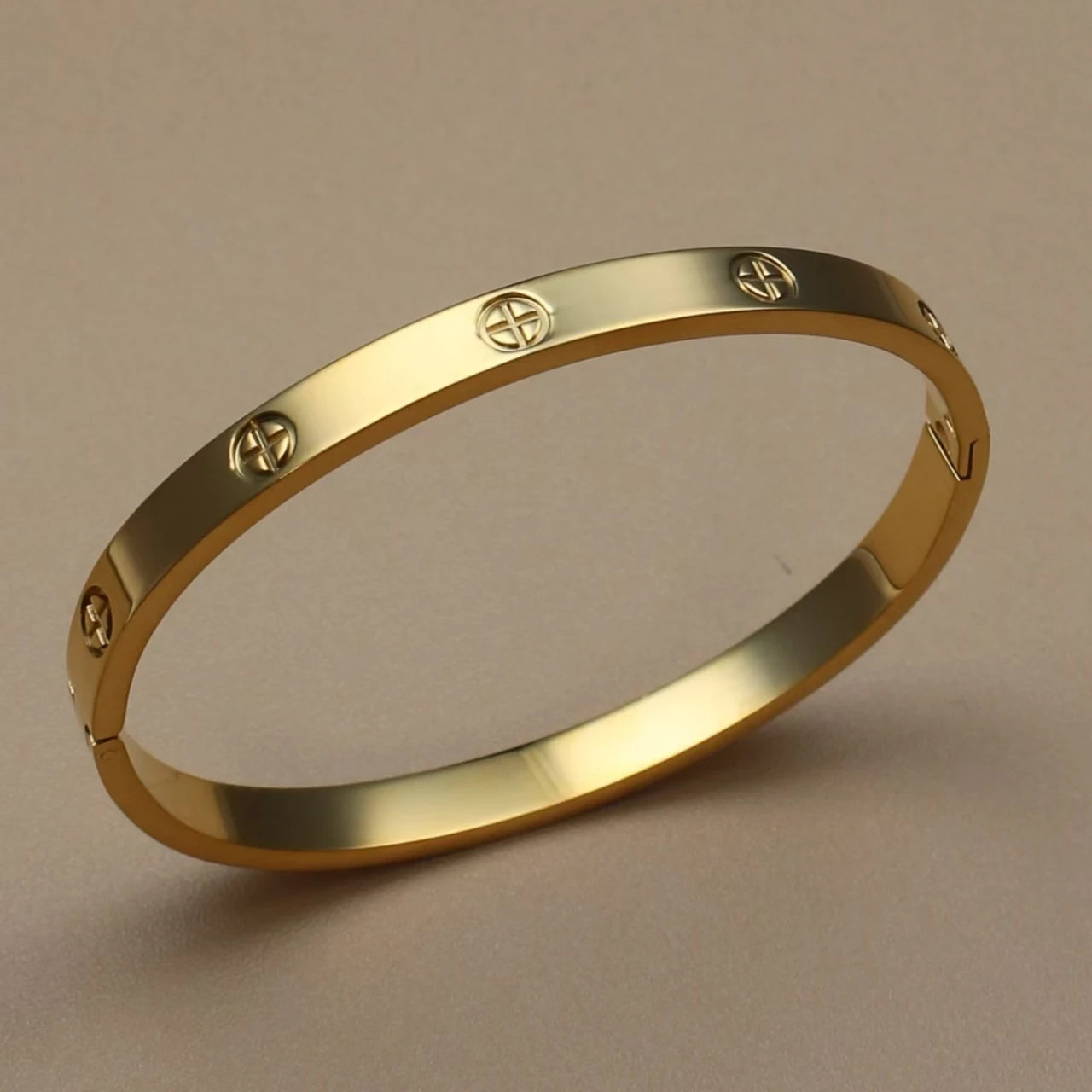 π XCB-001 Four-Leaf Clover Crystal Bangle β Luck Meets Luxury!