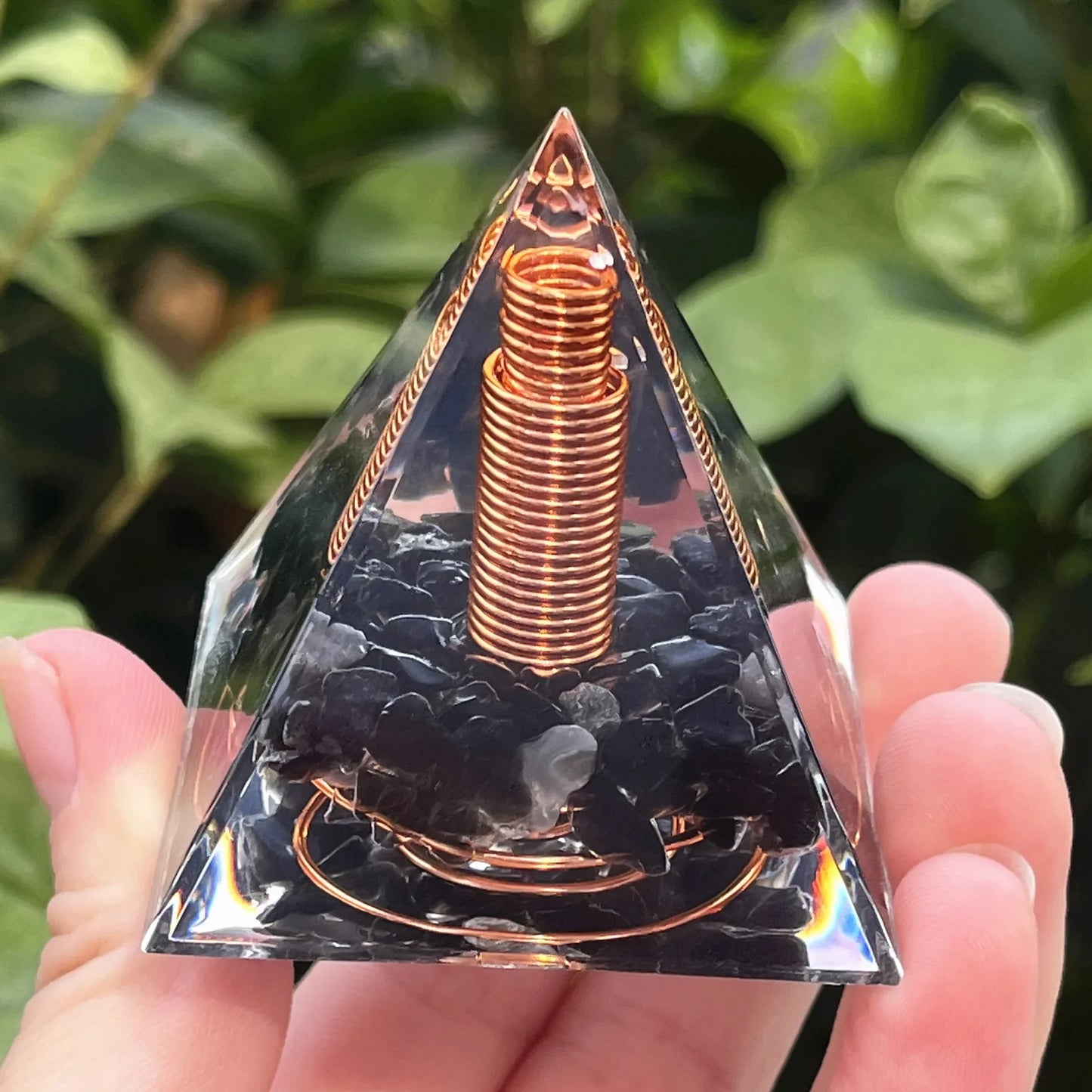 🔮 Energy Pyramid Orgonite – Amplify Positivity & Spiritual Flow!