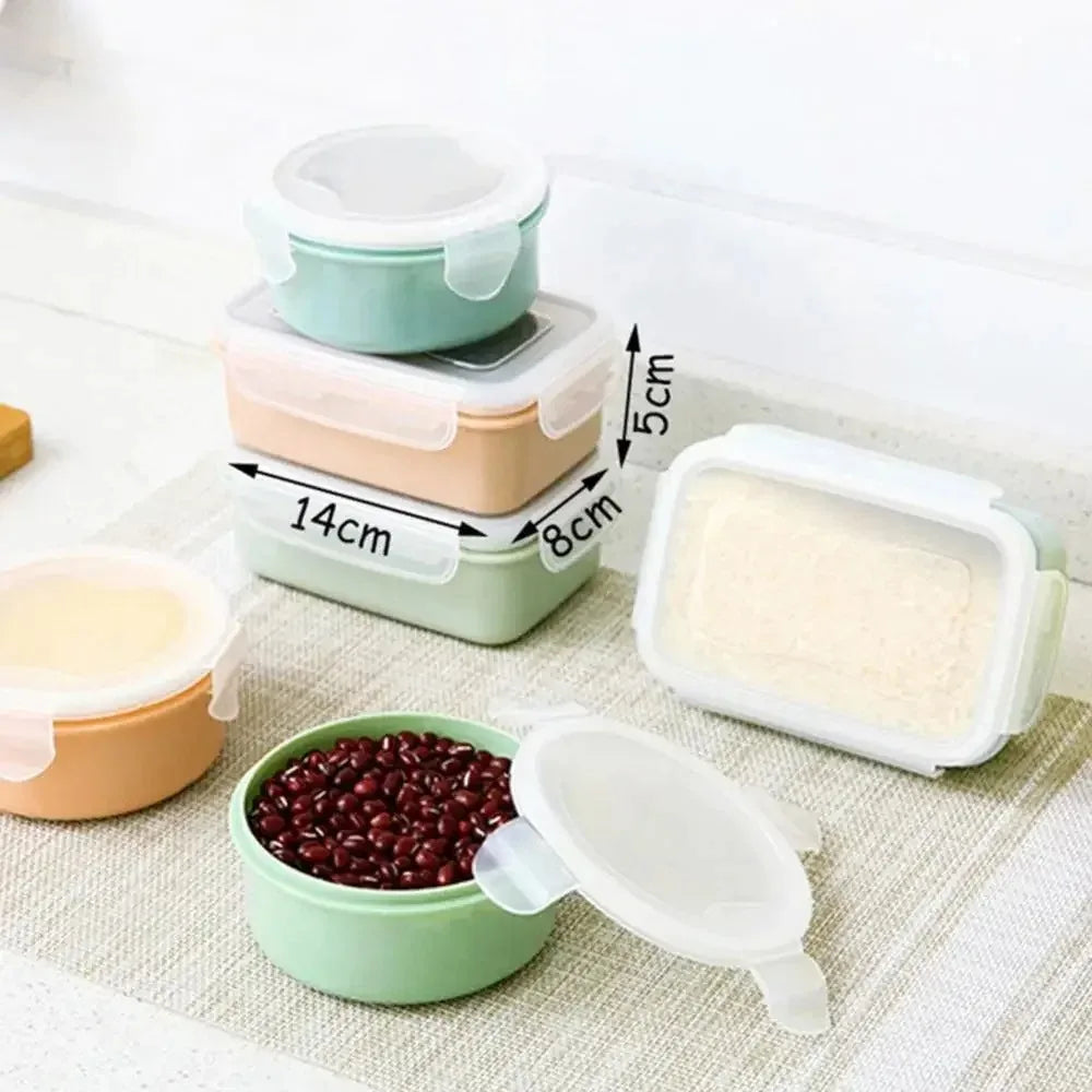 đ± Transparent Kidsâ Lunch Box â Practical & Microwave Safe!
