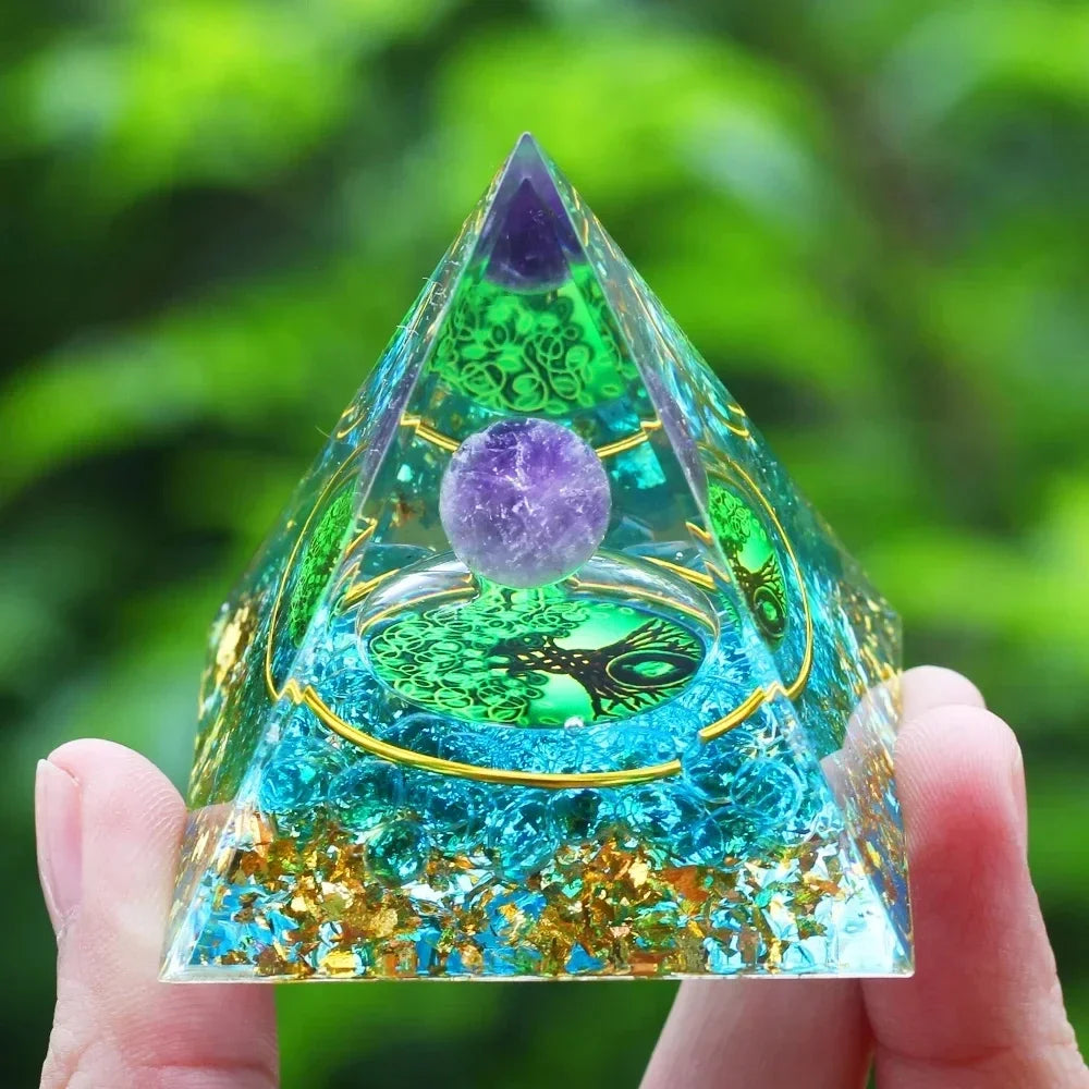 🔮 Energy Pyramid Orgonite – Amplify Positivity & Spiritual Flow!