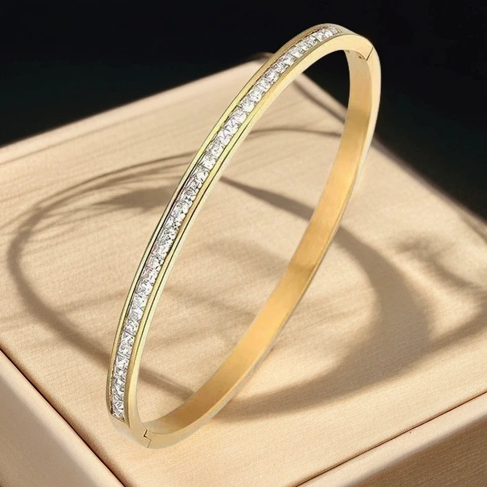 ๐ ZAKOL Luxury Clover Bangle Set โ Double the Luck, Double the Shine!
