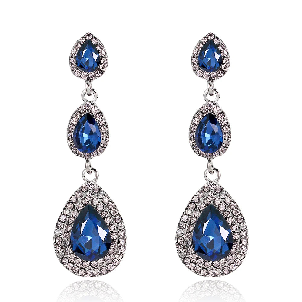 ✨ TREAZY Champagne Crystal Earrings – Effortless Glamour for Every Occasion!