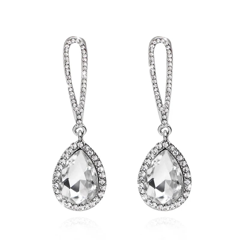 ✨ TREAZY Champagne Crystal Earrings – Effortless Glamour for Every Occasion!