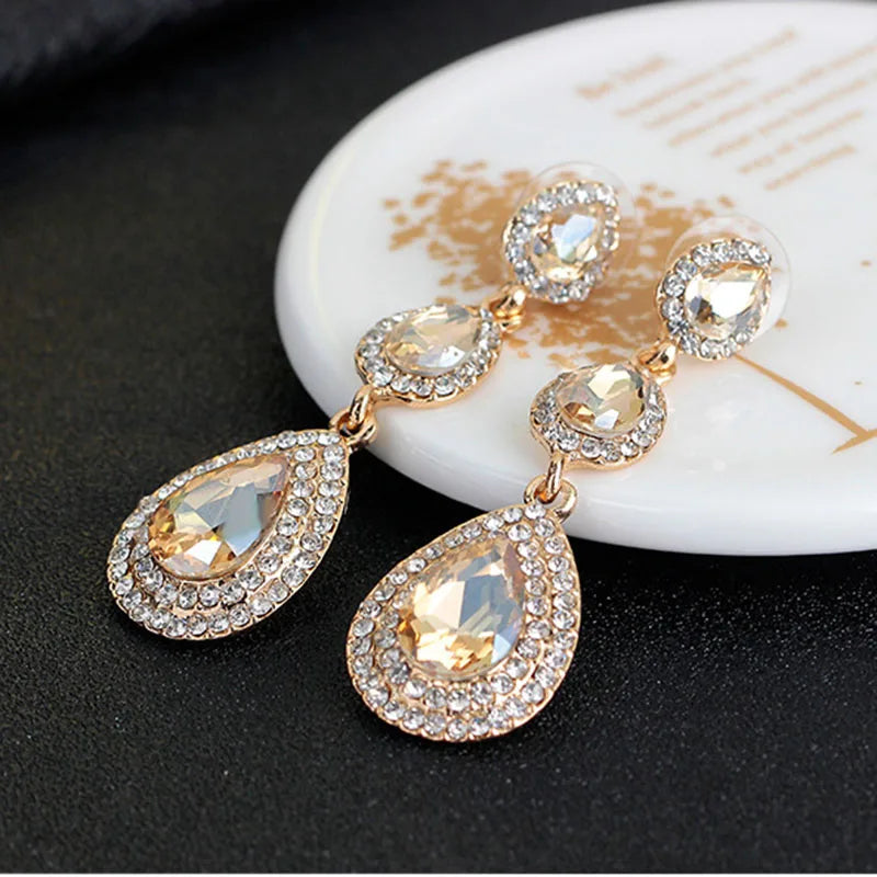 ✨ TREAZY Champagne Crystal Earrings – Effortless Glamour for Every Occasion!