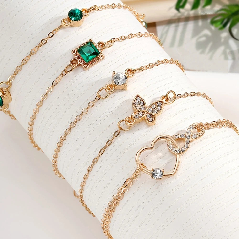 ✨ Timeless Glamour – 5-Piece Rhinestone Bracelet Set!