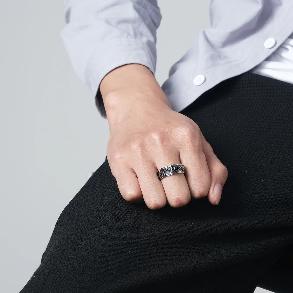 "Viking Rune Spinner Ring for Men ⚔️ – Celtic Knot Design, Anti-Stress Stainless Steel Band"