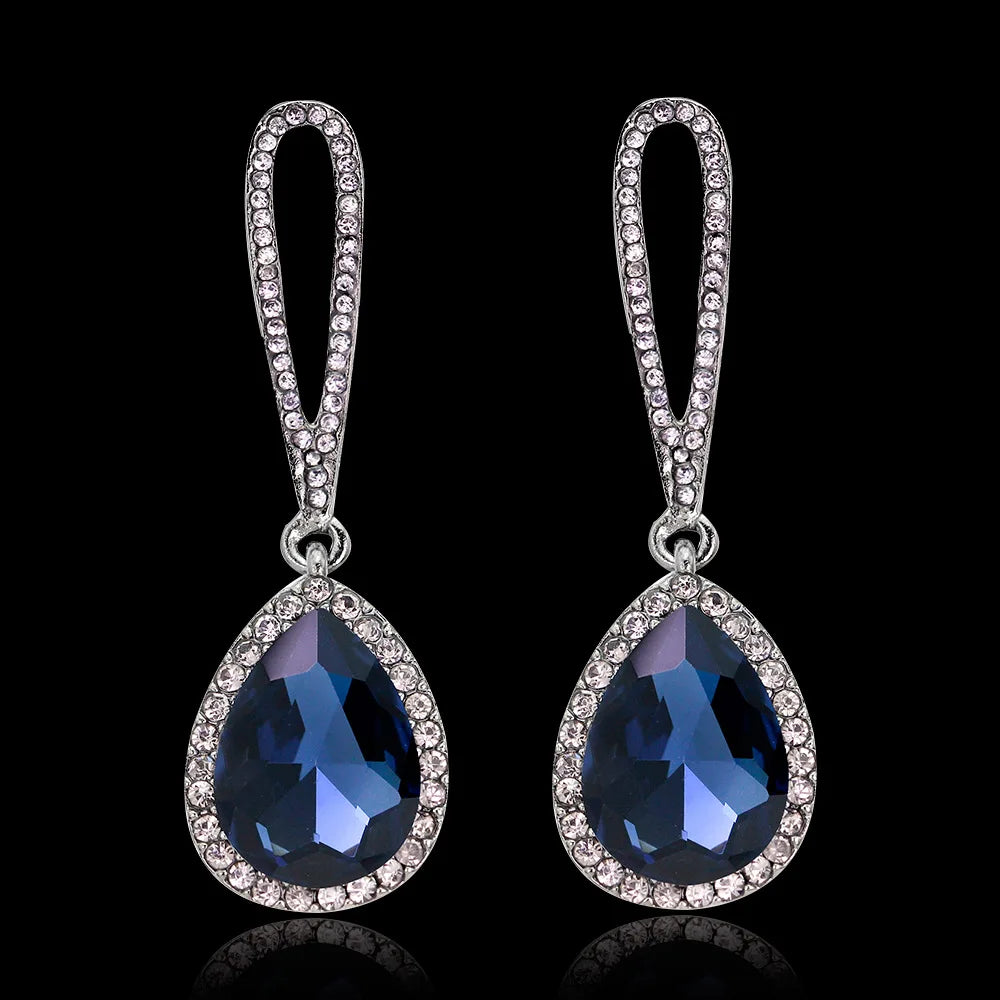 ✨ TREAZY Champagne Crystal Earrings – Effortless Glamour for Every Occasion!