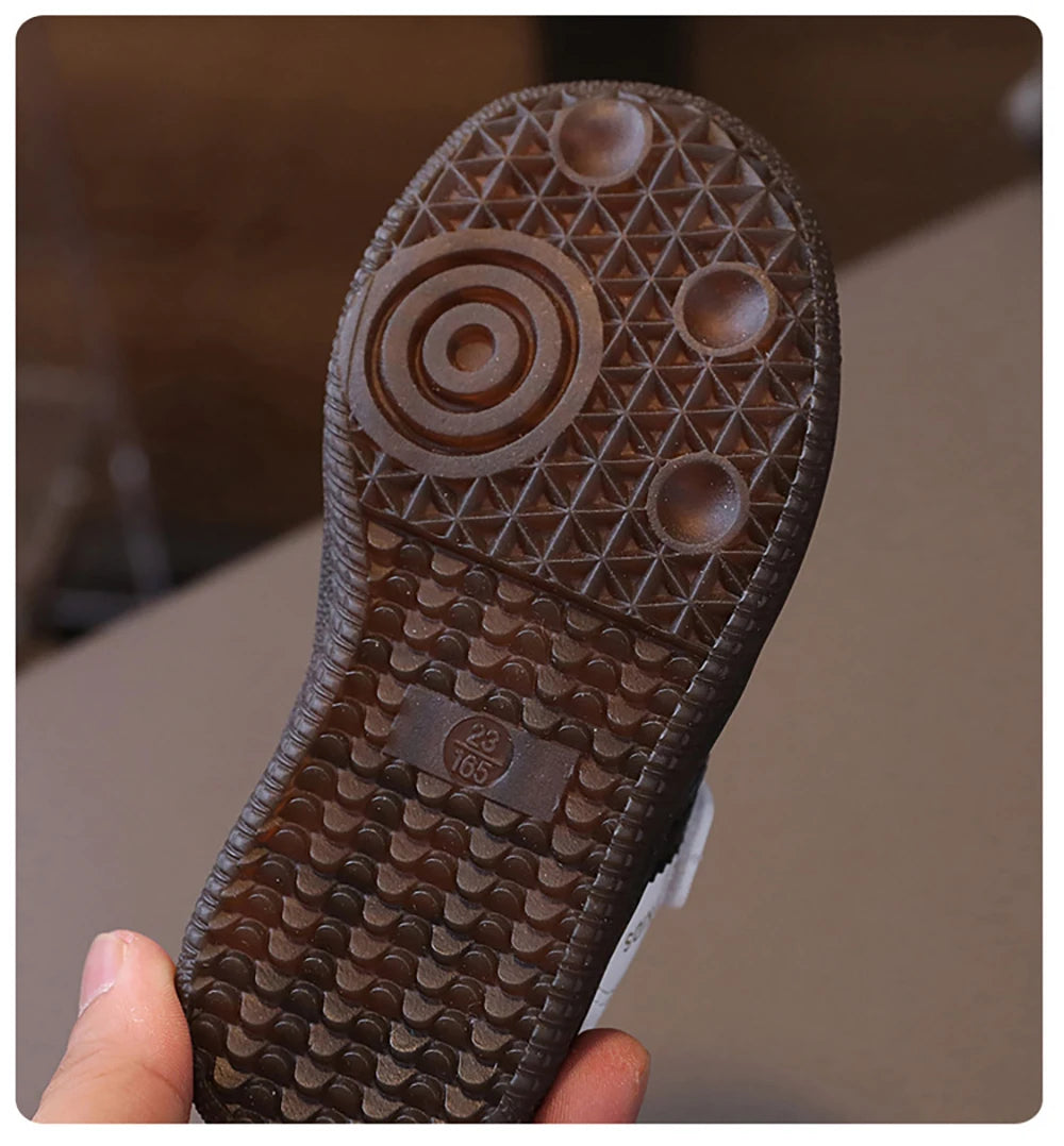 👟🔥 Stylish Kids’ Sneakers – Soft Sole & Comfortable Design!