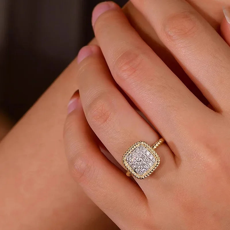 💎 2025 Petite Zirconia Ring – Subtle Sparkle, Unforgettable Glamour!