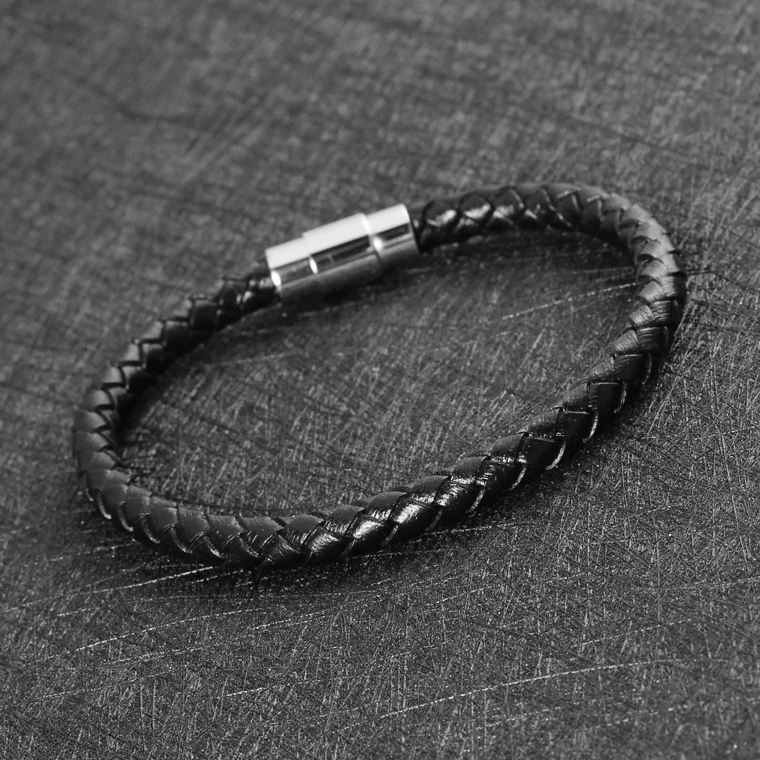 🔥 Handmade Vintage Leather Bracelet for Men – Magnetic Buckle & Adjustable Fit (19-22cm) 🔥