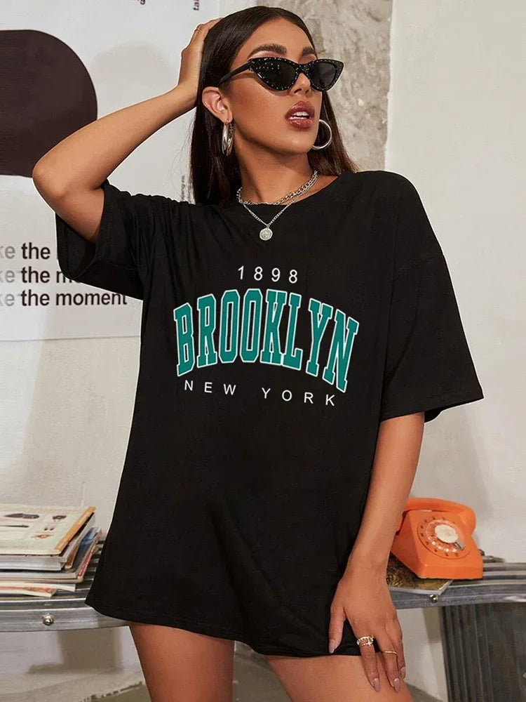🗽✨ Vintage Vibes! Oversized Brooklyn Tee 😍 Y2K Style 👚🔥