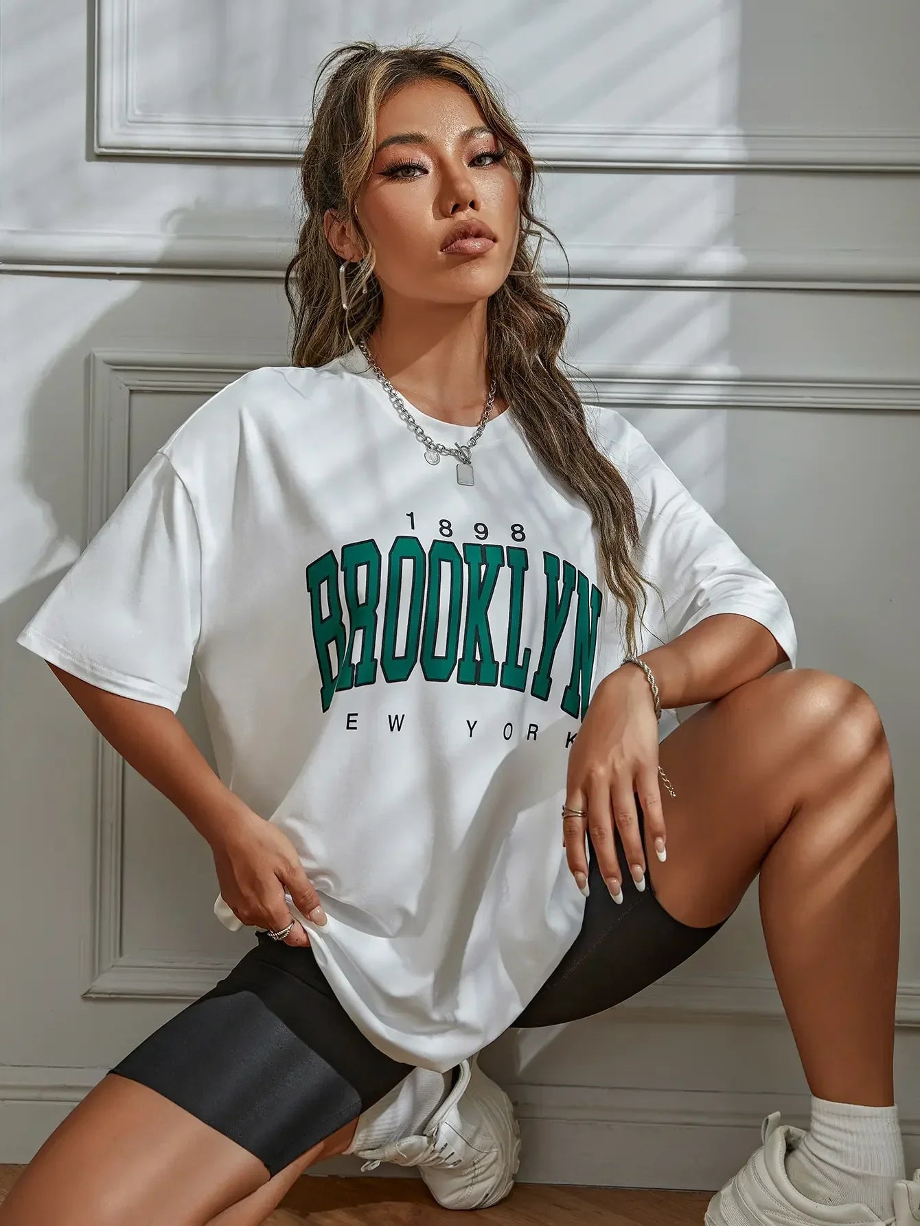 🗽✨ Vintage Vibes! Oversized Brooklyn Tee 😍 Y2K Style 👚🔥