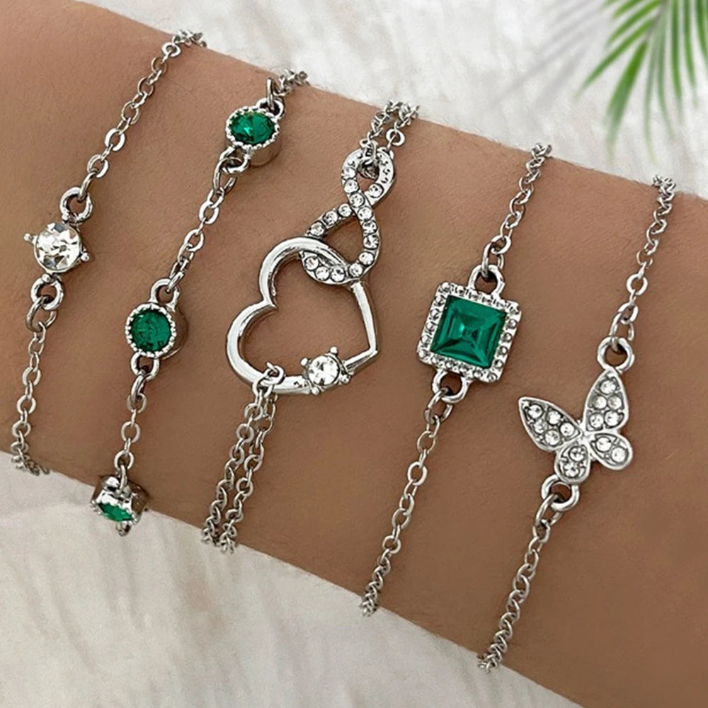 ✨ Timeless Glamour – 5-Piece Rhinestone Bracelet Set!